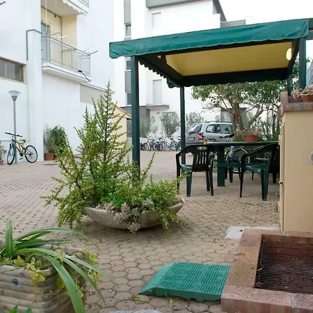 Alojamento de Acomodação e Pequeno-almoço B&B Nova Siri 3*